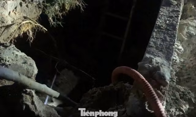 Người đàn ông bị vùi lấp trong đống đất ở công trình bệnh viện TPHCM