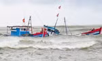 Tàu cá Việt Nam bị tàu Hàn Quốc đâm chìm, thuyền trưởng mất tích