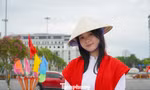 Đường mang tên ngày Độc Lập ở Đà Nẵng rực sắc đỏ, bạn trẻ tìm về check-in