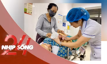 NHỊP SỐNG 24: Xúc động hình ảnh những em bé 'vượt' bão, chào đời ở Nghệ An