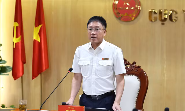 Phó Cục trưởng Cục Thuế Mai Sơn phát biểu tại cuộc họp