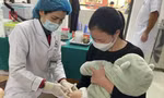 Nguy cơ sởi, ho gà bùng phát thành dịch