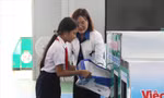 Xe “xin” rác được triển khai ở trường Tiểu học ở Đà Nẵng giúp học sinh hình thành ý thức phân loại rác, bảo vệ môi trường. Ảnh: Giang Thanh