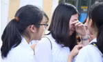 Điểm chuẩn công lập tăng vọt, phụ huynh "vắt chân lên cổ" tìm trường tư cho con
