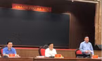 Bí thư Thành uỷ Hà Nội Đinh Tiến Dũng, Phó Bí thư Thành uỷ Nguyễn Văn Phong và Phó Chủ tịch UBND thành phố Chử Xuân Dũng tại đầu cầu Hà Nội