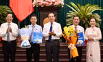 Trao nghị quyết, quyết định phê chuẩn các chức danh lãnh đạo TPHCM
