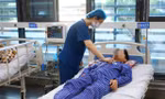 Cấp cứu người ngộ độc nấm ở Lạng Sơn. Ảnh: BV