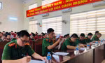 Sỹ quan trẻ hào hứng tham gia hội thi. Ảnh: Duy Chiến 