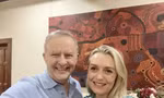 Thủ tướng Úc Althony Albanese và hôn thê Jodie Haydon. (Ảnh: Instagram) 