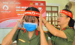 Nữ chiến sĩ công an sôi nổi trong ngày hội hiến máu Chủ nhật Đỏ