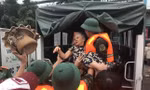 Bão và tình yêu…