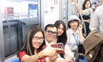Sinh viên TP. HCM thích thú khi lần đầu trải nghiệm tàu Metro Bến Thành - Suối Tiên