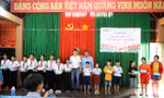 ‘Cháu nhỏ được nhận thẻ bảo hiểm sẽ tiết kiệm được một khoản cho gia đình’
