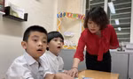 SGK tăng giá, phụ huynh thêm gánh nặng chi phí. Ảnh: Quỳnh Anh
