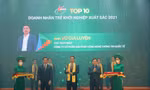 CEO Vũ Gia Luyện (Cty ITS) nhận giải thưởng Top 10 Doanh nhân trẻ khởi nghiệp xuất sắc 2021. Ảnh: NVCC