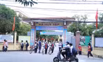 1 lớp học nhưng có 2 mức thu học phí: 300.000 đồng và 100.000 đồng