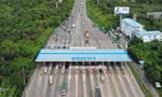  Lúc 9h sáng 1/8, trạm thu phí Long Phước (cao tốc TPHCM - Long Thành - Dầu Giây) khá thông thoáng. Ảnh: H.H