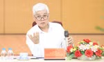 'Đừng bằng lòng với chính sách, đừng lạnh lùng với người dân'