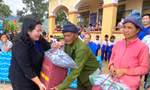 Những phần quà ấm áp mùa đông tặng học sinh, gia đình khó khăn ở Gia Lai
