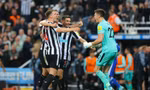 Newcastle giành vé dự Champions League sau 20 năm