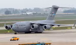 Tận thấy cảnh hạ, cất cánh của 'Ngựa thồ' C-17 ở sân bay Nội Bài