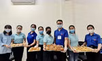 Hơn 700 bánh Trung thu yêu thương tặng thiếu nhi khó khăn 