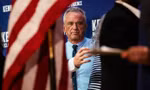 Ứng viên tổng thống độc lập Robert F. Kennedy Jr vận động tranh cử tại Oakland, California, ngày 26/3. (Ảnh: Bloomberg)