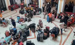Người Sudan sơ tán khỏi đất nước sau khi chiến tranh nổ ra. (Ảnh: Reuters)