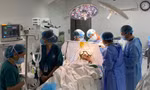 Dùng dòng điện kích thích não sâu 'cứu' người đàn ông 30 năm bị bệnh Parkinson