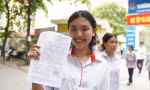 Thí sinh 'tươi như hoa' khoe sẽ đạt điểm 10 môn Ngoại ngữ