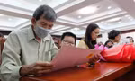 Trao chứng nhận sử dụng đất ở và bố trí tái định cư cho người dân Thủ Thiêm