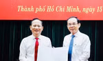 Bí thư Thành ủy TPHCM Nguyễn Văn Nên trao quyết định cán bộ