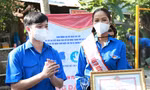 Ngày lao động đặc biệt của Hoa hậu H'Hen Niê