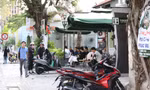 Hàng quán khu trung tâm TPHCM rộng cửa đón khách đến... 'giải quyết nỗi lòng’