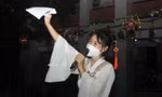 Nữ tình nguyện viên từng là F0 hóa 'chị Hằng' trong đêm Trung thu đặc biệt