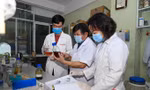 Các nhà khoa học Viện Công nghệ Sinh học, Viện Hàn lâm KH&CN Việt Nam điều chế thành công thuốc điều trị COVID-19 có nguồn gốc từ dược liệu Việt Nam. 