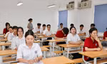 Thí sinh bất an 'rải' nguyện vọng như mưa, cần chuẩn hoá đề thi