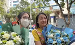 Con trượt lớp 10 công lập: Cha mẹ hãy dành ‘một cái ôm’