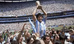 Chuyện kỳ lạ về viên chức trốn việc tới chung kết World Cup, ‘bất tử’ cùng Maradona và mơ cõng Messi
