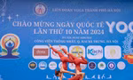 Hơn 2.000 người yêu yoga đồng diễn chào mừng Ngày Quốc tế Yoga lần thứ 10