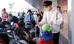 Các bến xe, cửa ngõ TPHCM đông người di chuyển về quê ăn Tết sớm