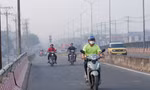 Bầu trời TPHCM mịt mù, sắp mưa lớn