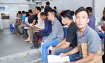 Đông người đi cấp, đổi giấy phép lái xe ở TPHCM