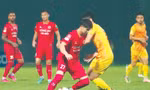 Cầu thủ CAHN đá giao hữu với U23 Việt Nam trong dịp FIFA DaysẢnh: Anh Tú