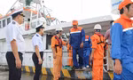 Cứu 39 thuyền viên, cùng tàu cá Quảng Ngãi gặp nạn trên biển