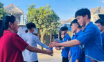 Hàng ngàn tình nguyện viên Đà Nẵng, Hà Tĩnh tiếp sức hỗ trợ thí sinh 
