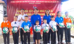 Xây nhà tình nghĩa, trao học bổng cho học sinh trên quê hương anh Lý Tự Trọng