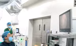 Ứng dụng laser công suất cao cứu bệnh nhân mắc ba bệnh tiết niệu phức tạp