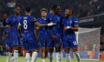 Các cầu thủ Chelsea ăn mừng bàn thắng. 