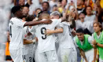 Các cầu thủ Real Madrid ăn mừng chiến thắng đầu tiên tại La Liga 2024/2025.